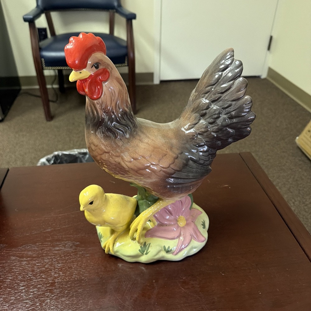 Vintage ceramic CHICKEN HEN Figurine-cute, glossy EXCELLENT!